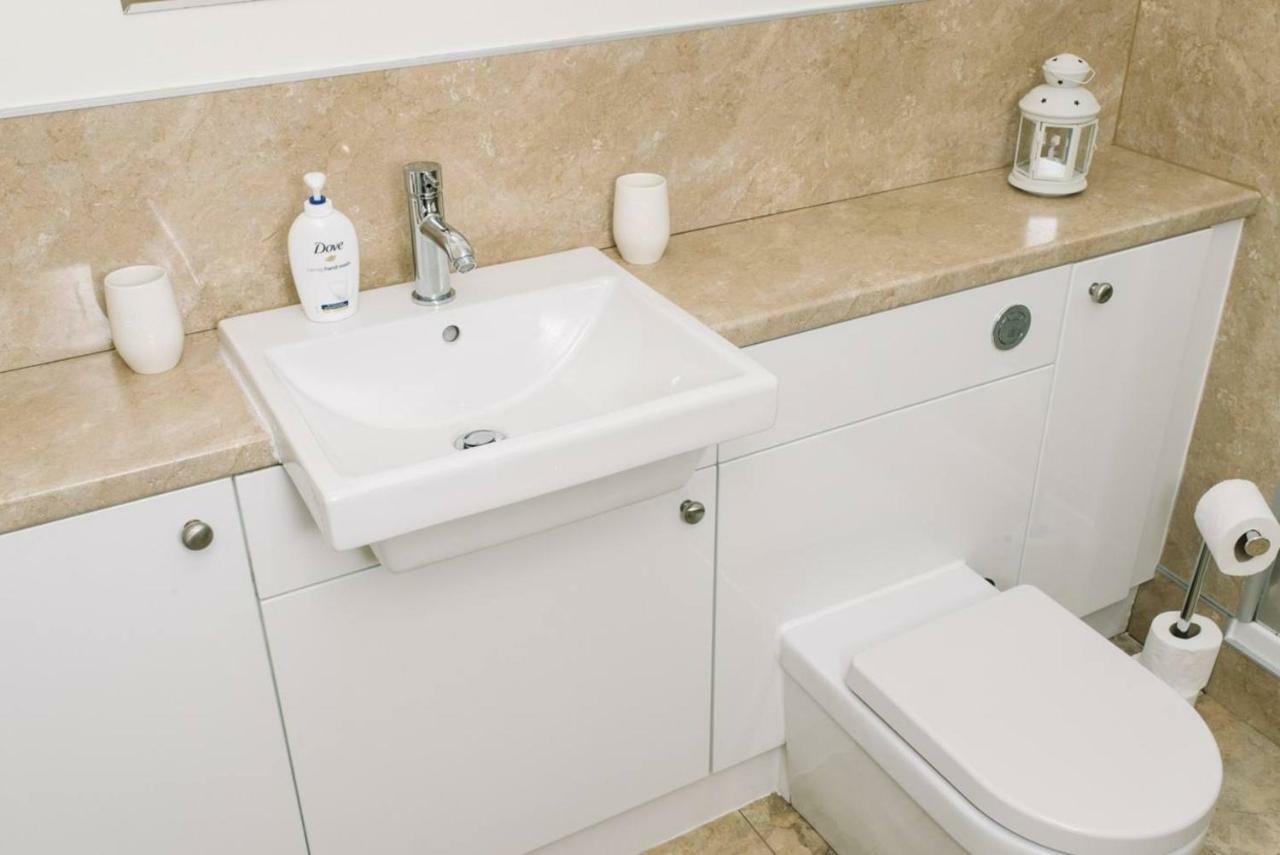 Joivy Great Location! Heart Of City Centre 3Bed Apartment Единбург Екстериор снимка